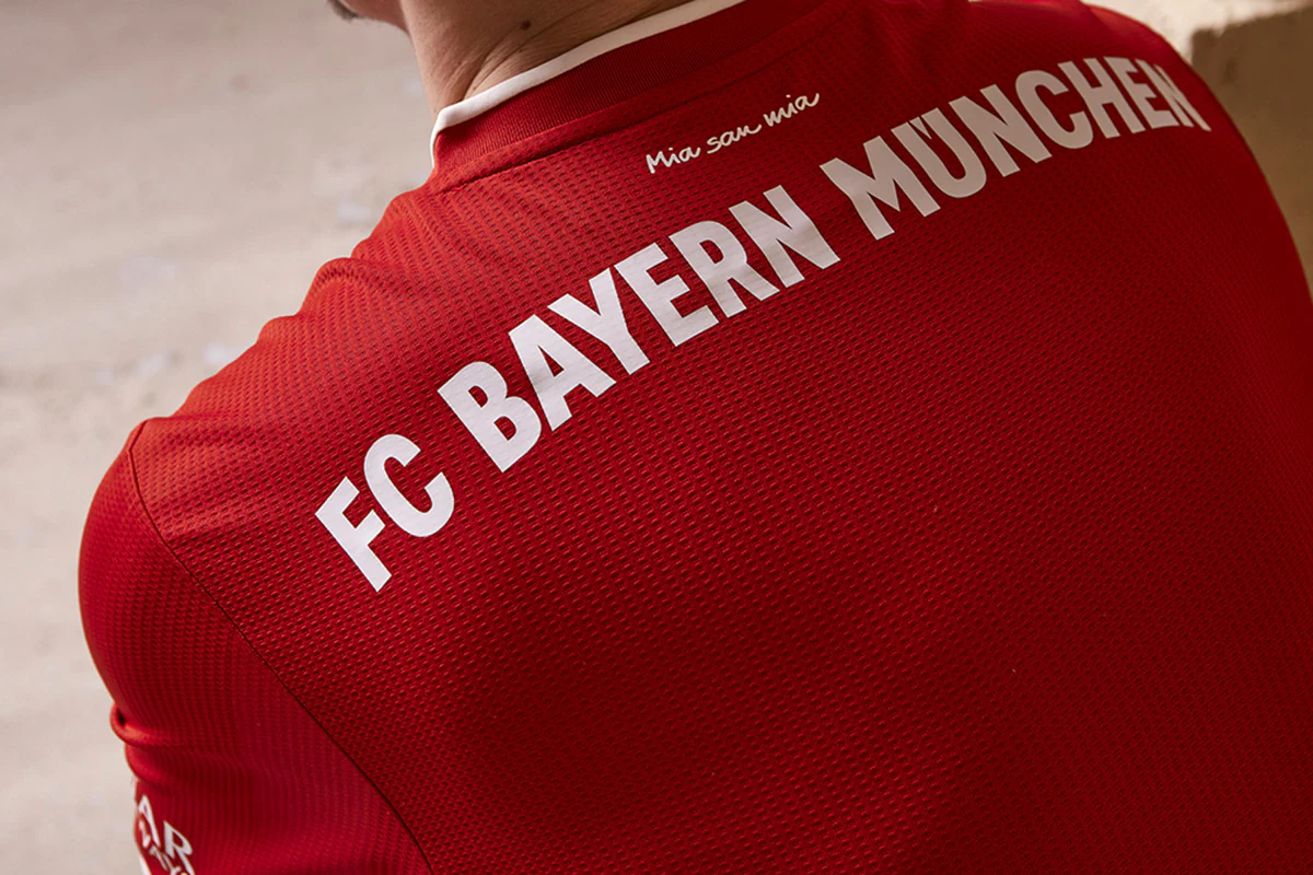 中超赛报：广州队主场击败武汉三镇,