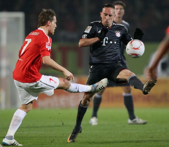 利物浦太子在皇马水土不服 阿诺德左腿股四头肌直肌拉伤 缺席2月